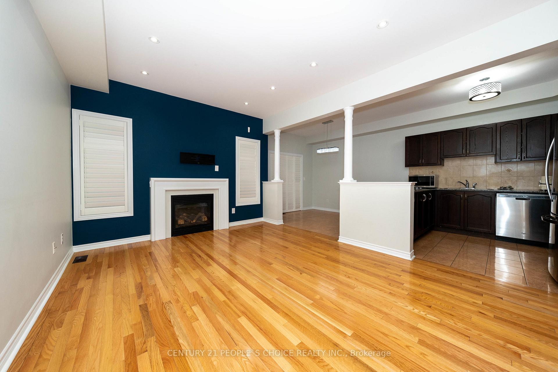 Photo 2 of Unit Upper, 38 Vettese Court, Markham, Box Grove — HOMEH