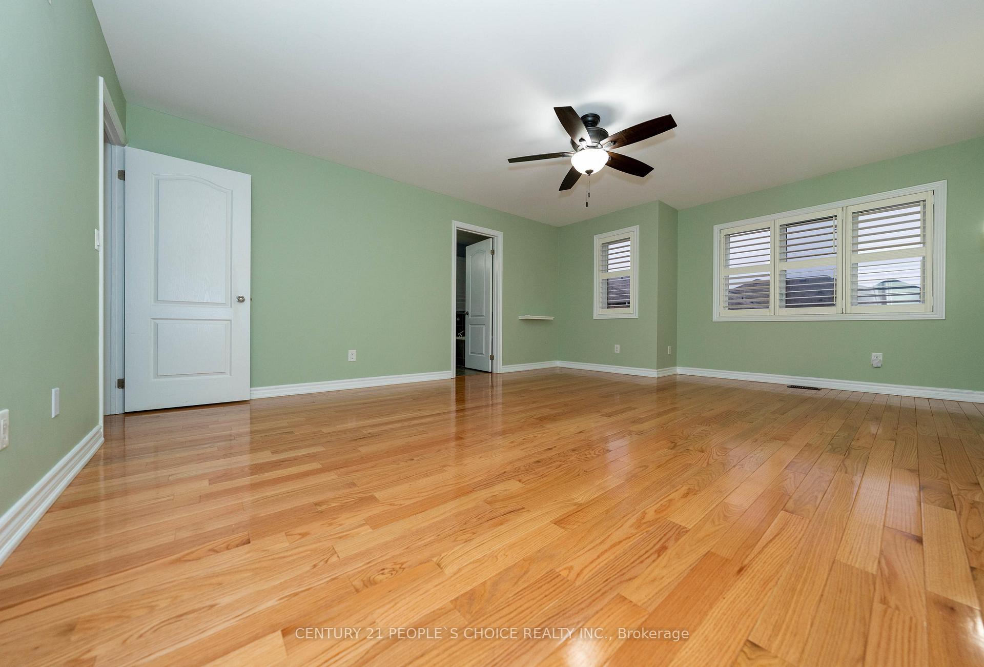 Photo 25 of Unit Upper, 38 Vettese Court, Markham, Box Grove — HOMEH