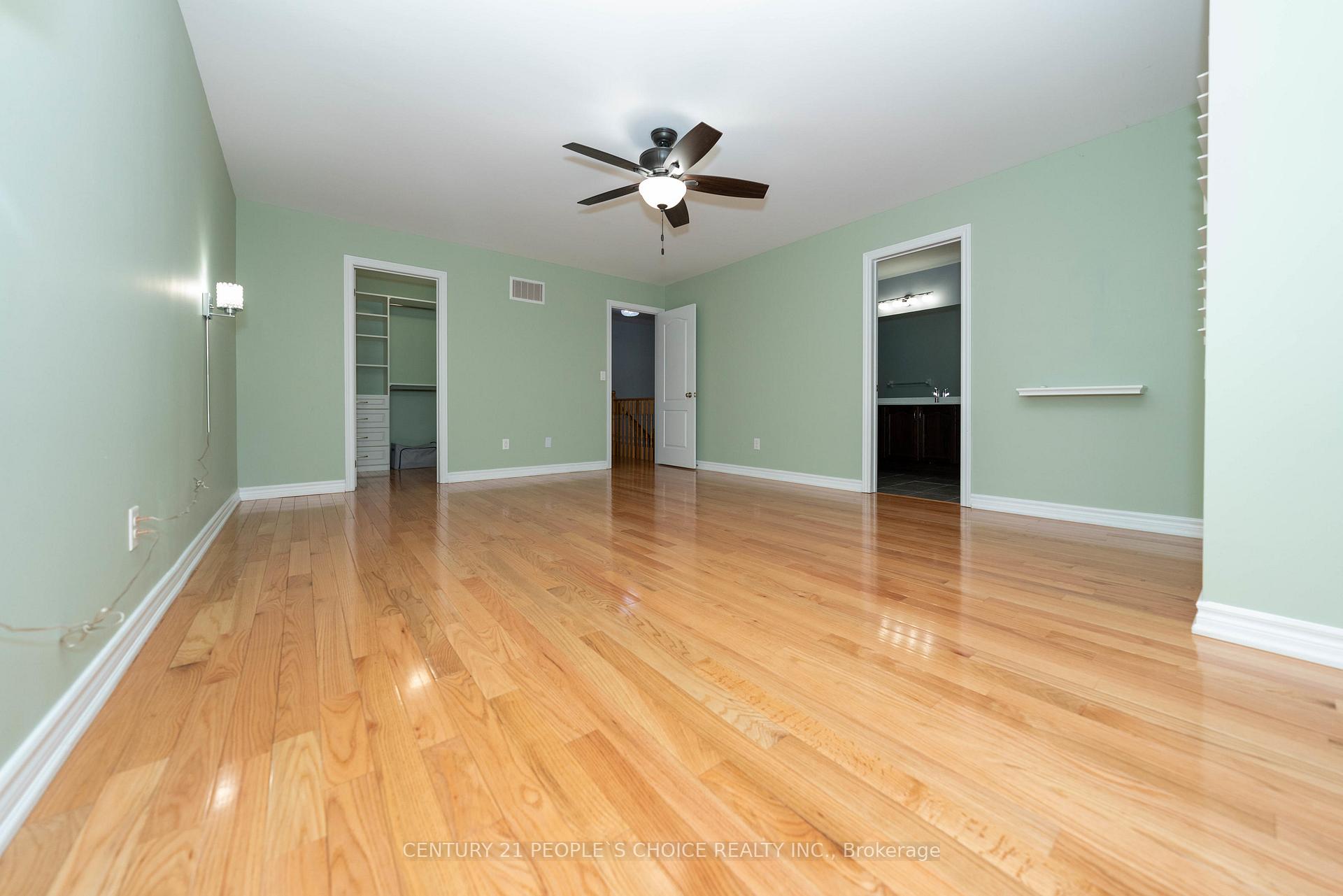 Photo 26 of Unit Upper, 38 Vettese Court, Markham, Box Grove — HOMEH