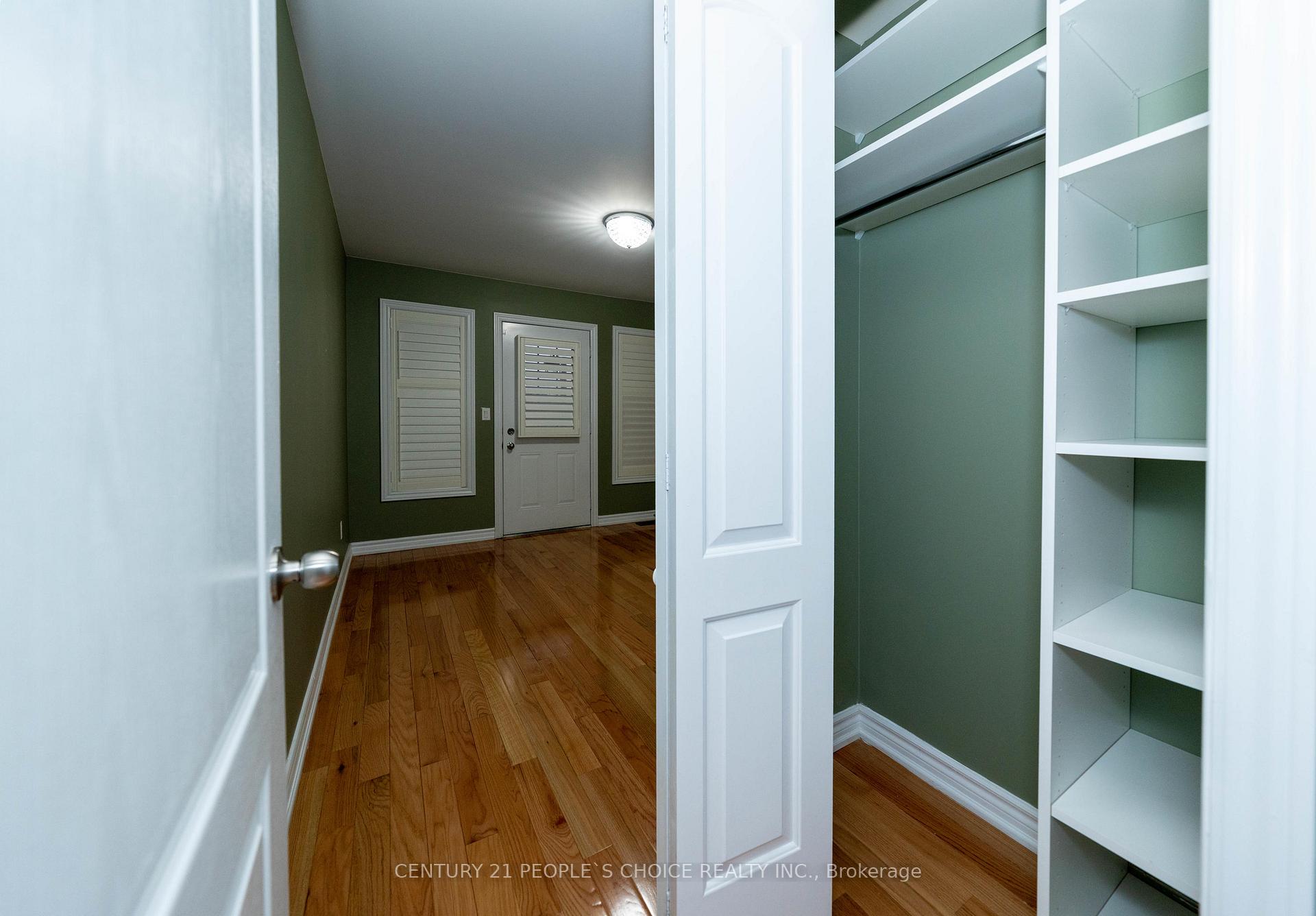 Photo 32 of Unit Upper, 38 Vettese Court, Markham, Box Grove — HOMEH