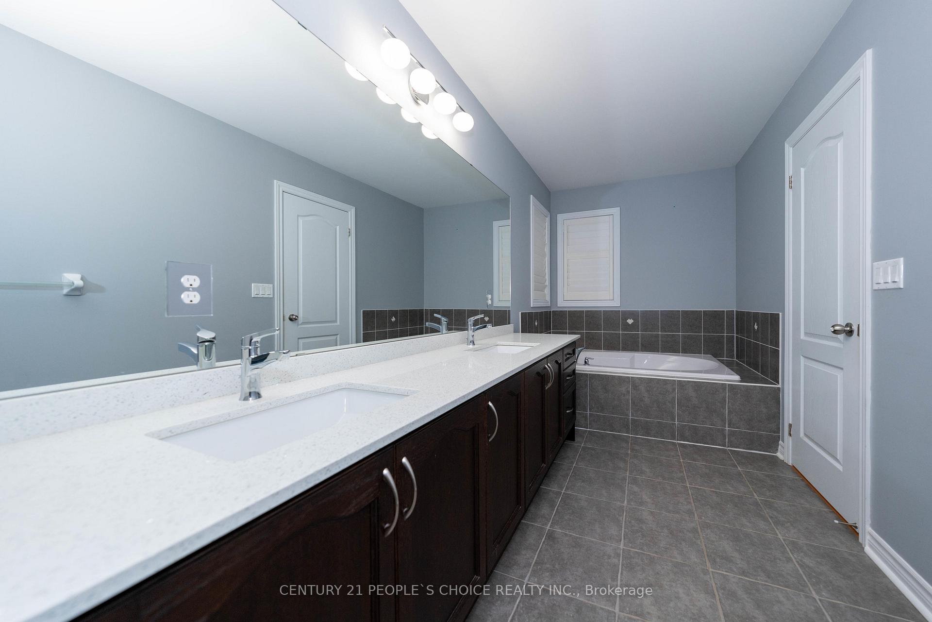 Photo 35 of Unit Upper, 38 Vettese Court, Markham, Box Grove — HOMEH