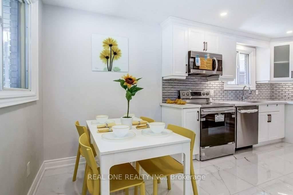 Photo 11 of Unit Upper, 180 Manning Avenue, Hamilton, Greeningdon — HOMEH