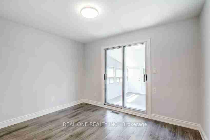 Photo 17 of Unit Upper, 180 Manning Avenue, Hamilton, Greeningdon — HOMEH