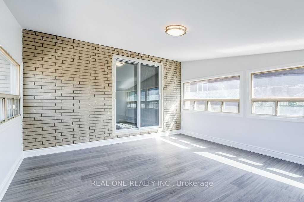 Photo 19 of Unit Upper, 180 Manning Avenue, Hamilton, Greeningdon — HOMEH