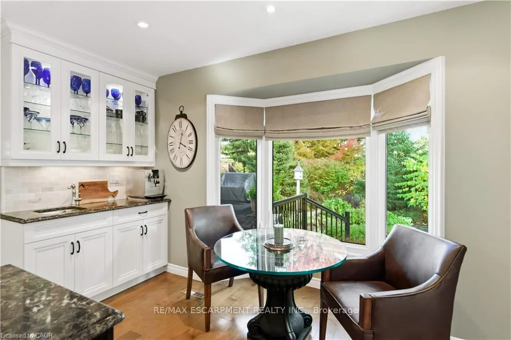 Photo 9 of 9 Mays Crescent, Hamilton, Waterdown — HOMEH
