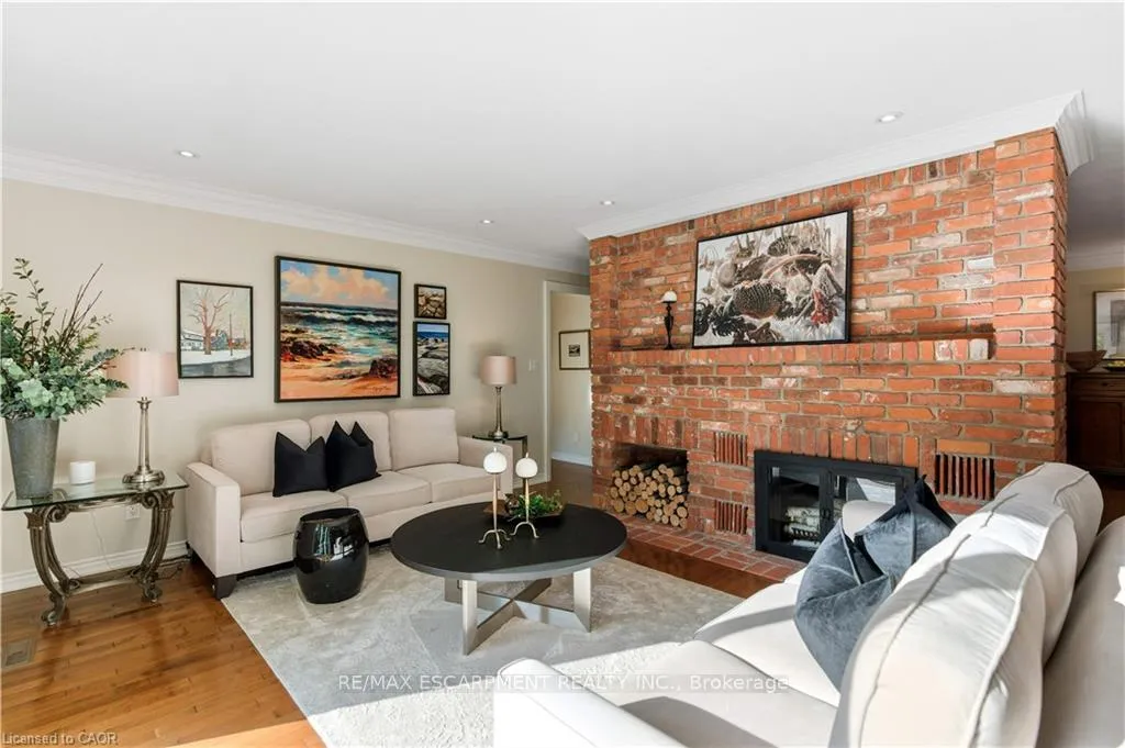Photo 15 of 9 Mays Crescent, Hamilton, Waterdown — HOMEH