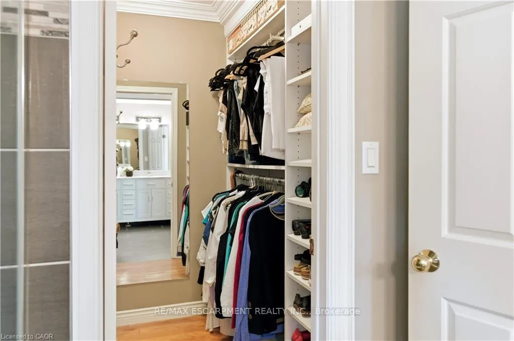 Photo 23 of 9 Mays Crescent, Hamilton, Waterdown — HOMEH