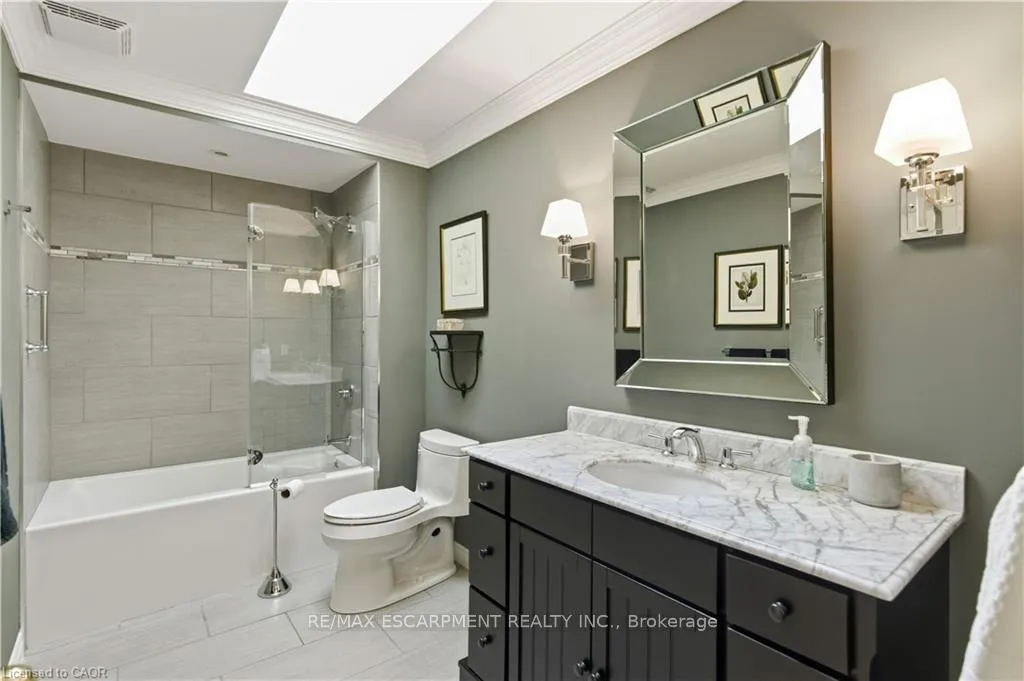 Photo 25 of 9 Mays Crescent, Hamilton, Waterdown — HOMEH