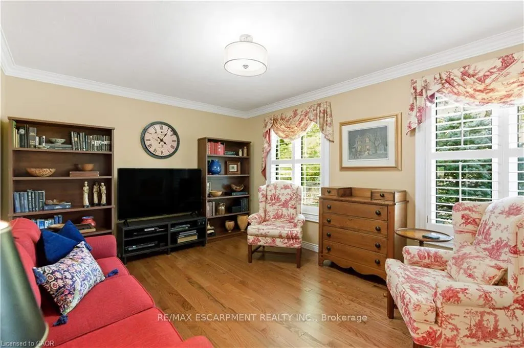 Photo 26 of 9 Mays Crescent, Hamilton, Waterdown — HOMEH