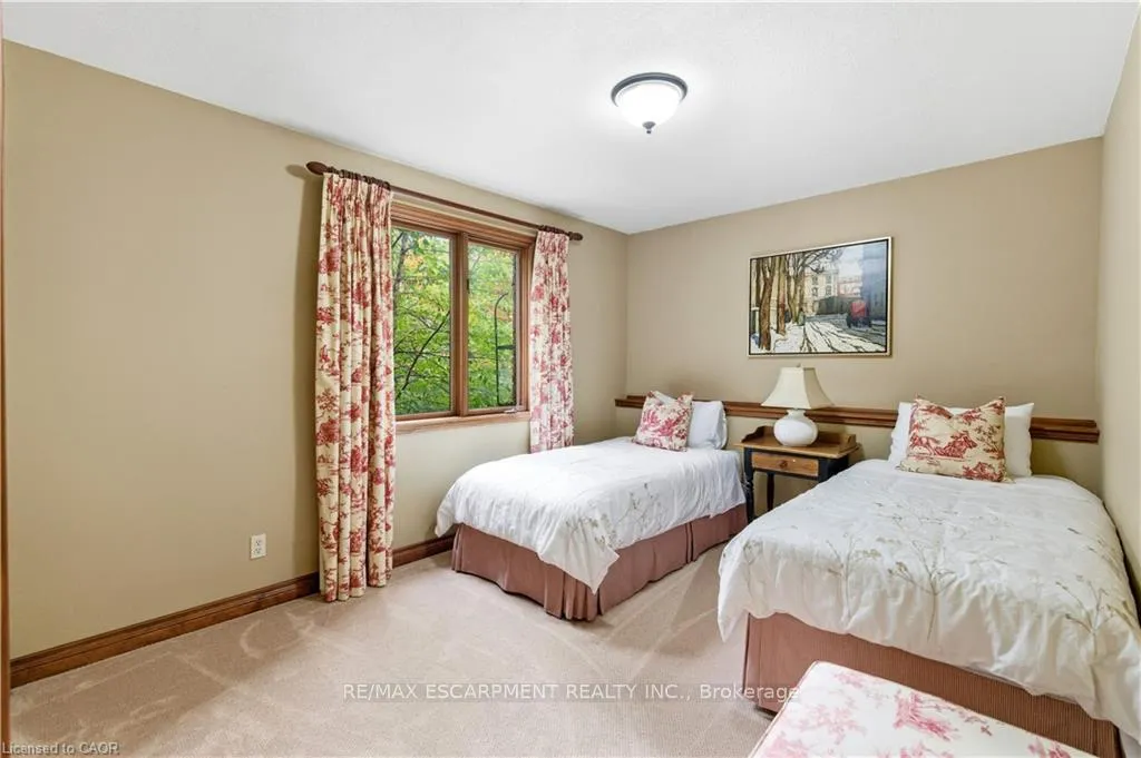 Photo 29 of 9 Mays Crescent, Hamilton, Waterdown — HOMEH