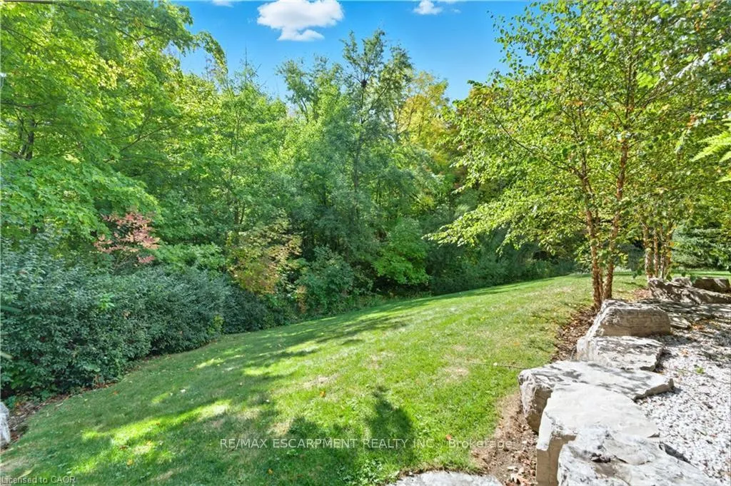 Photo 41 of 9 Mays Crescent, Hamilton, Waterdown — HOMEH