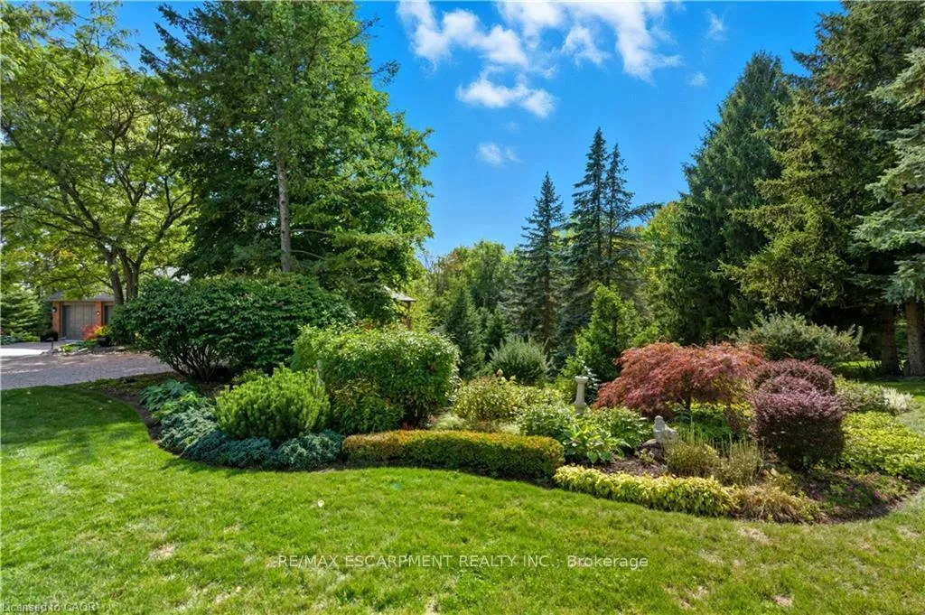 Photo 46 of 9 Mays Crescent, Hamilton, Waterdown — HOMEH