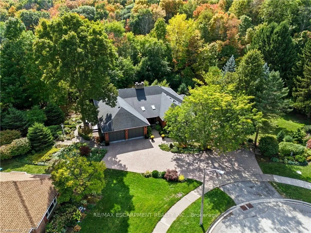 Photo 48 of 9 Mays Crescent, Hamilton, Waterdown — HOMEH