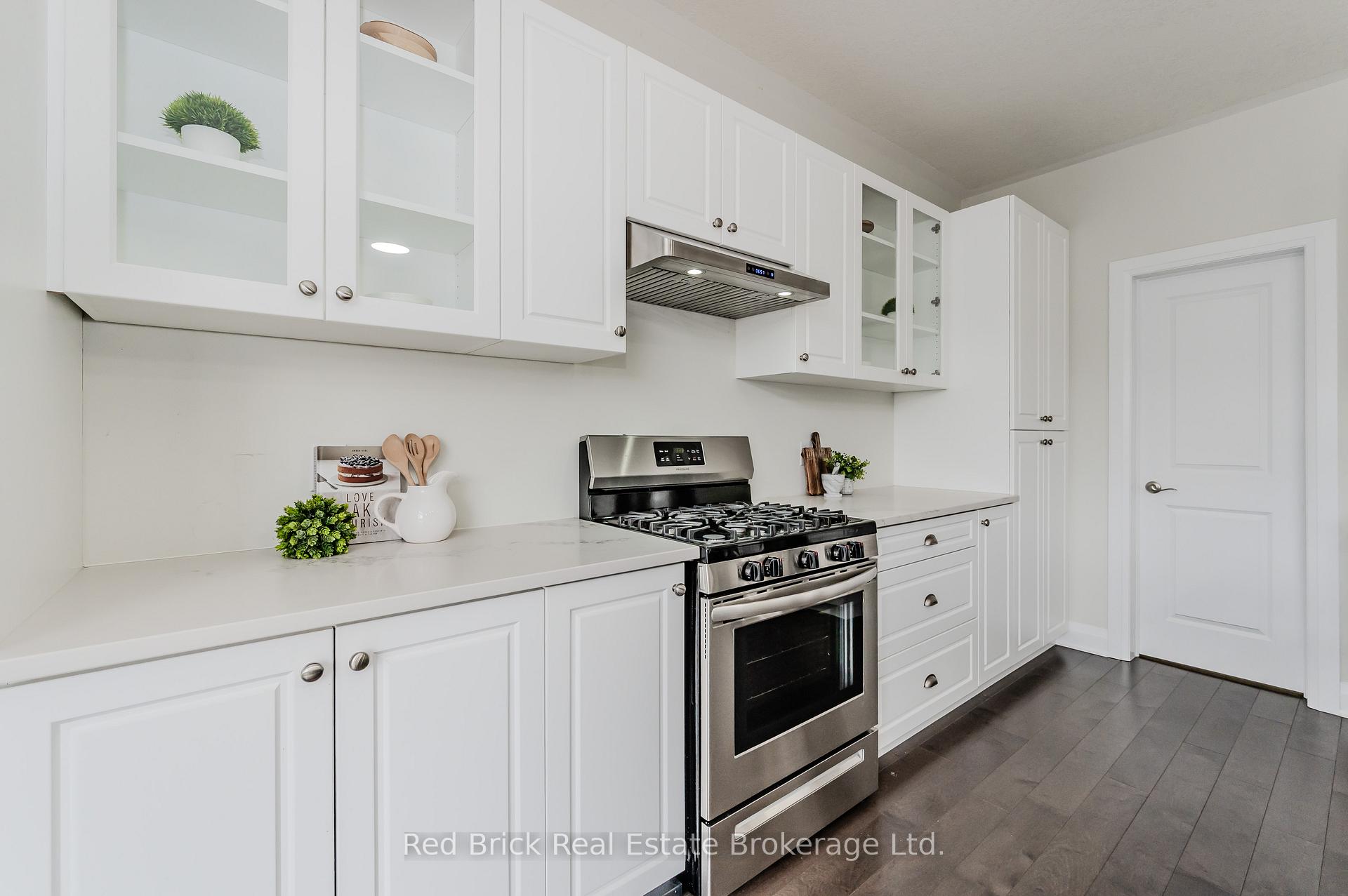 Photo 12 of 321 Woodbine Avenue, Kitchener — HOMEH
