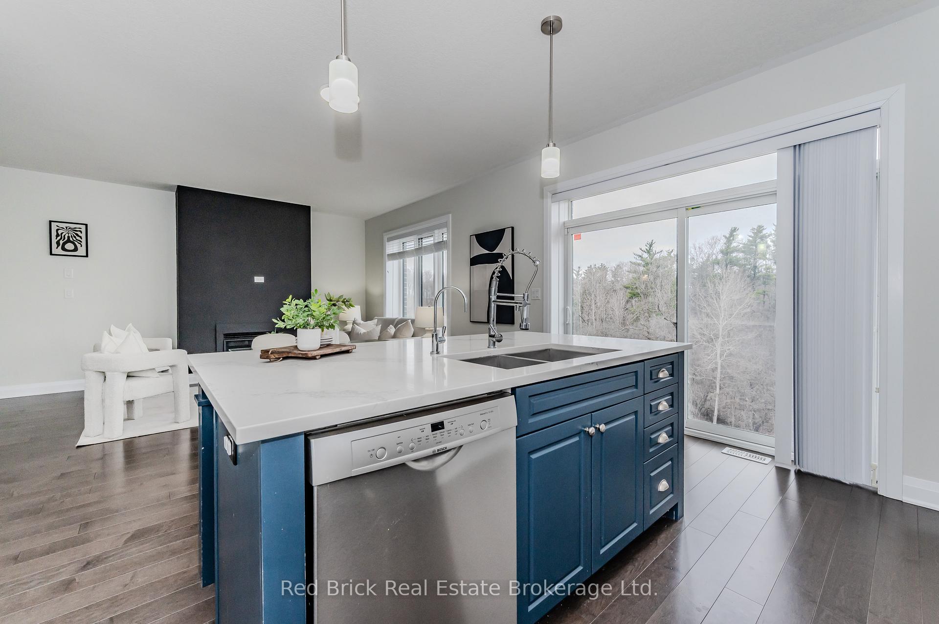 Photo 13 of 321 Woodbine Avenue, Kitchener — HOMEH