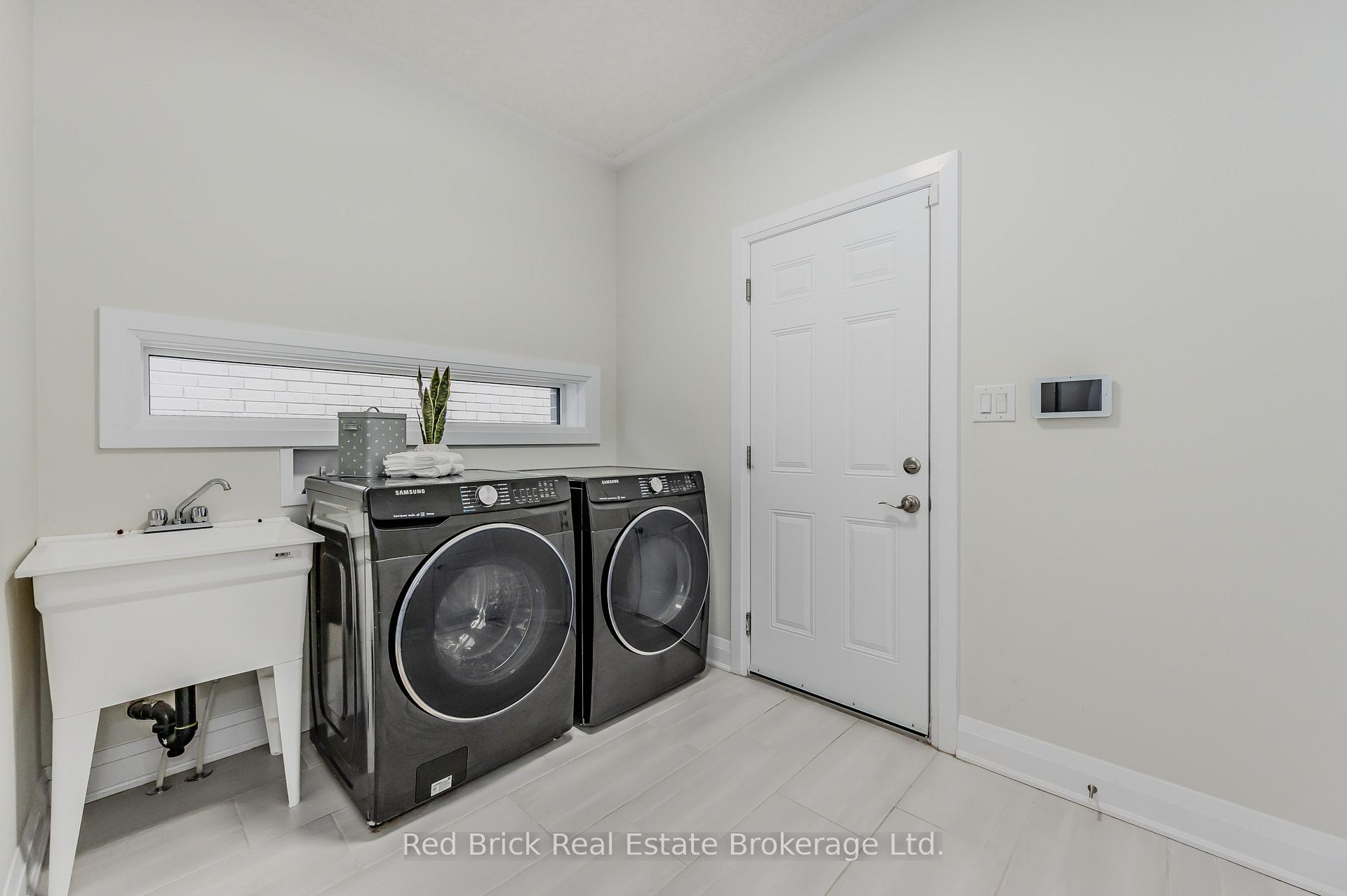 Photo 15 of 321 Woodbine Avenue, Kitchener — HOMEH