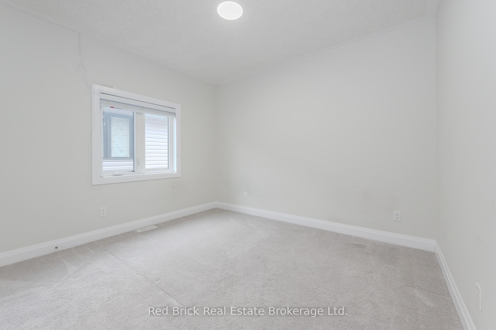 Photo 23 of 321 Woodbine Avenue, Kitchener — HOMEH