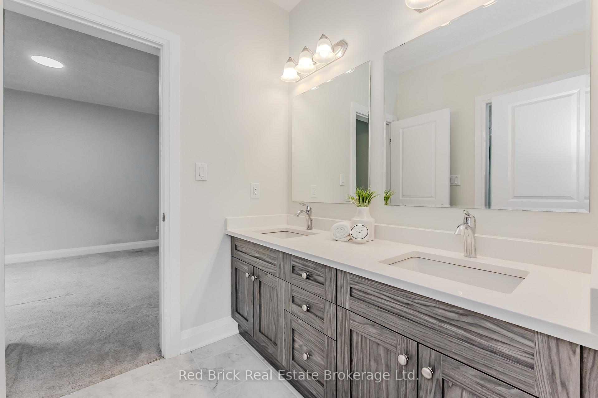 Photo 27 of 321 Woodbine Avenue, Kitchener — HOMEH