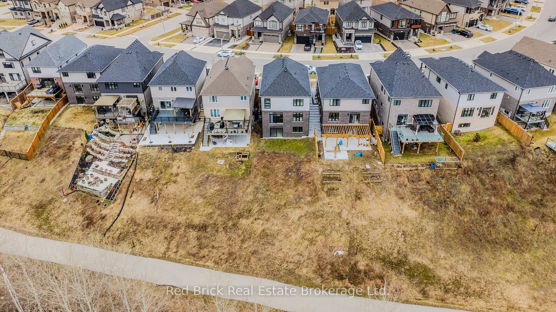 Photo 41 of 321 Woodbine Avenue, Kitchener — HOMEH