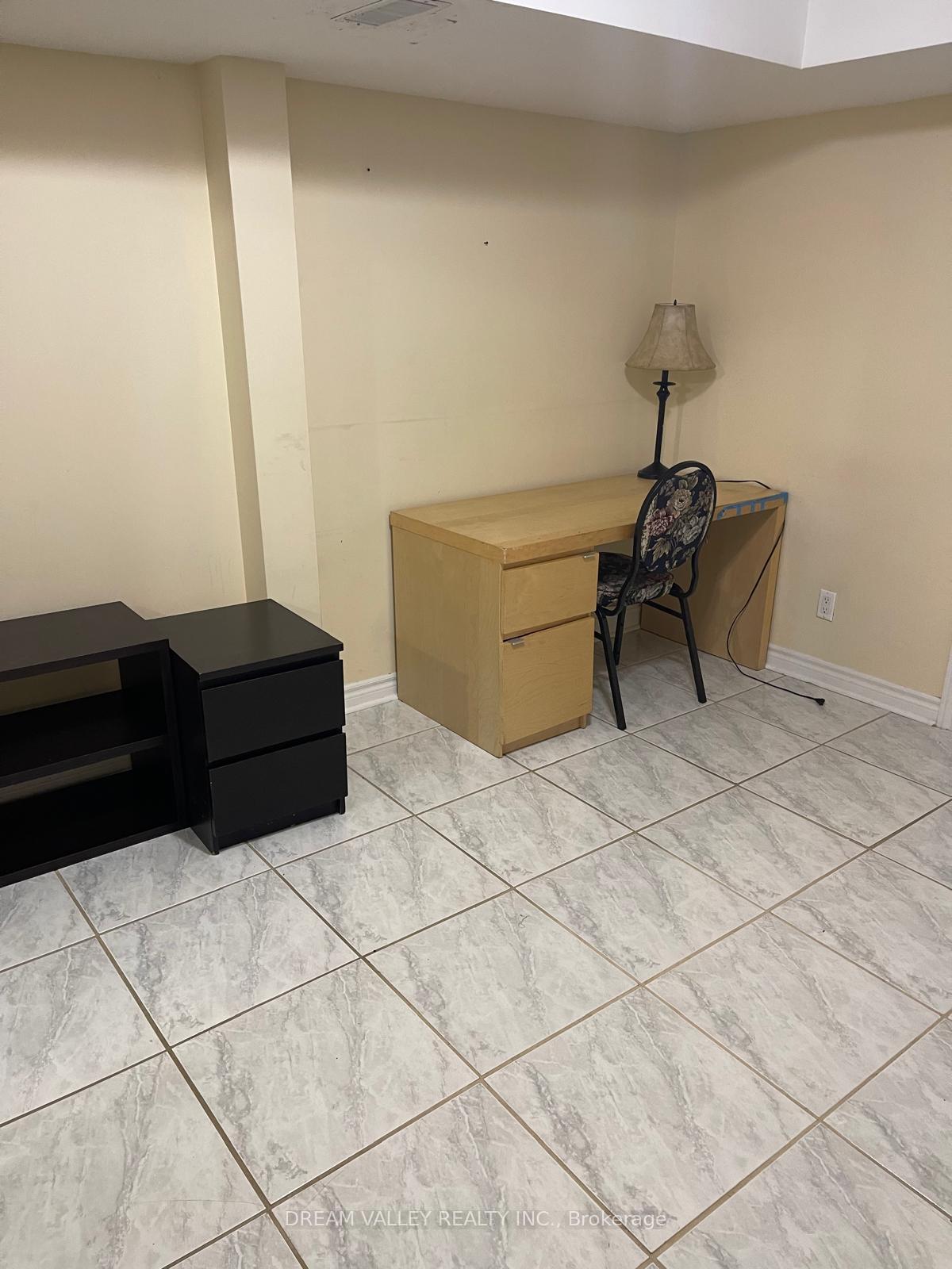 Photo 5 of Unit BSMT, 341 Elson Street, Markham, Cedarwood — HOMEH