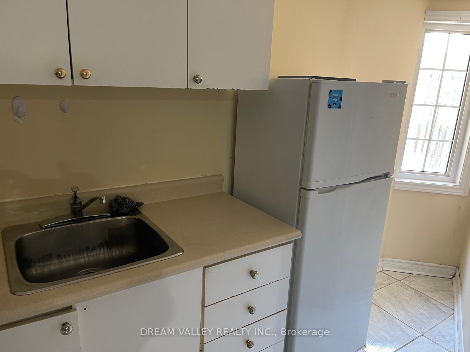 Photo 6 of Unit BSMT, 341 Elson Street, Markham, Cedarwood — HOMEH