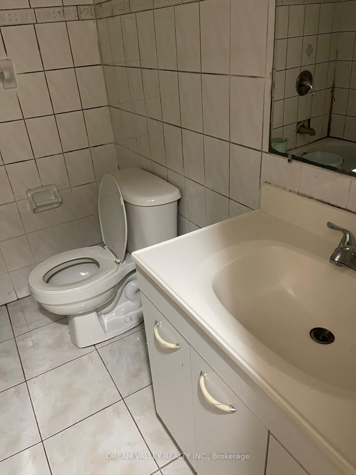 Photo 10 of Unit BSMT, 341 Elson Street, Markham, Cedarwood — HOMEH