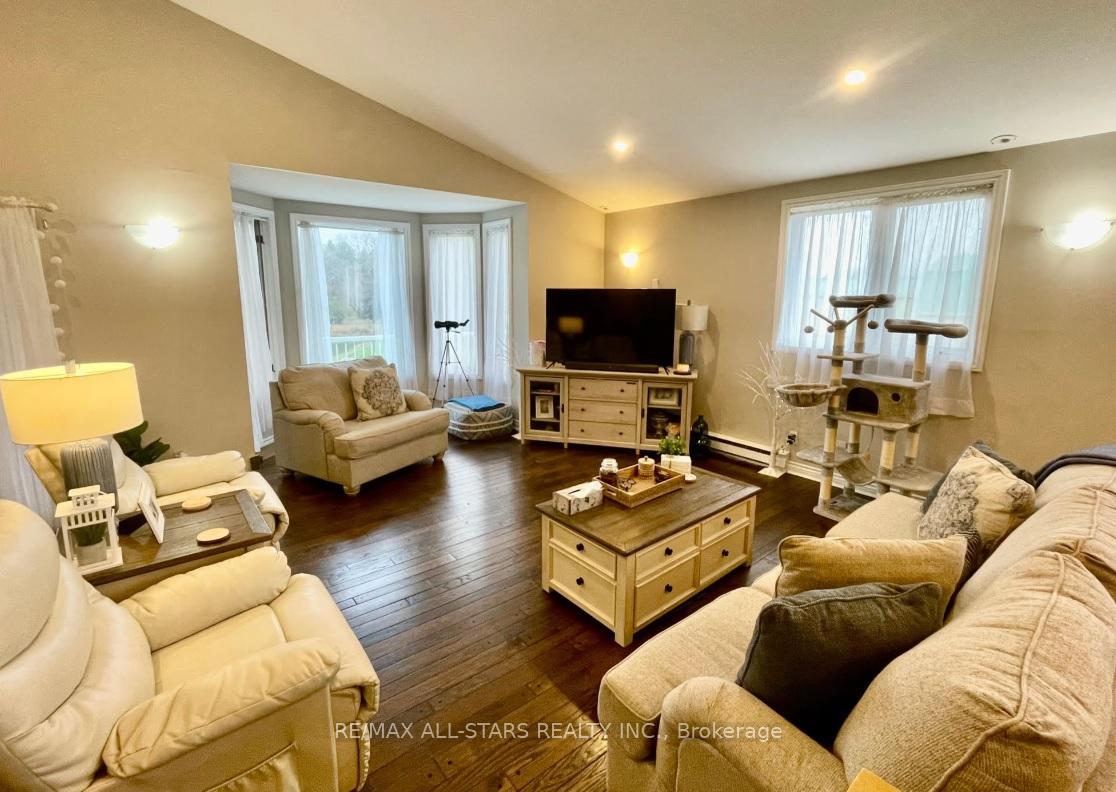 Photo 5 of 11204 Kennedy Road, Markham, Rural Markham — HOMEH