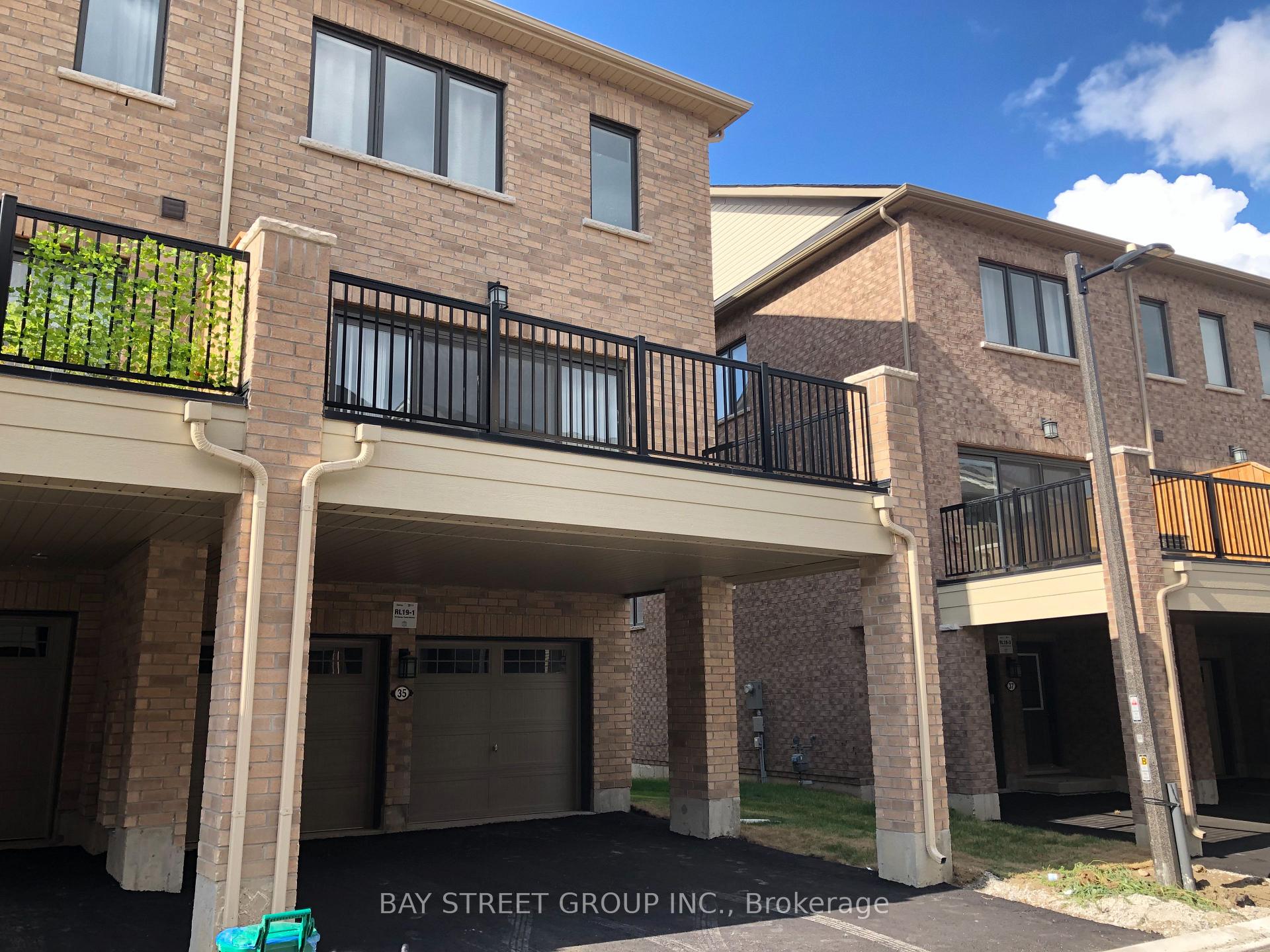 Photo 4 of 35 George Peach Avenue, Markham, Victoria Square — HOMEH