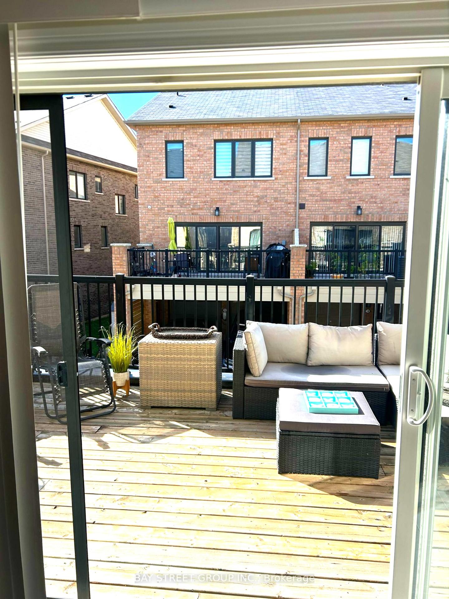 Photo 34 of 35 George Peach Avenue, Markham, Victoria Square — HOMEH