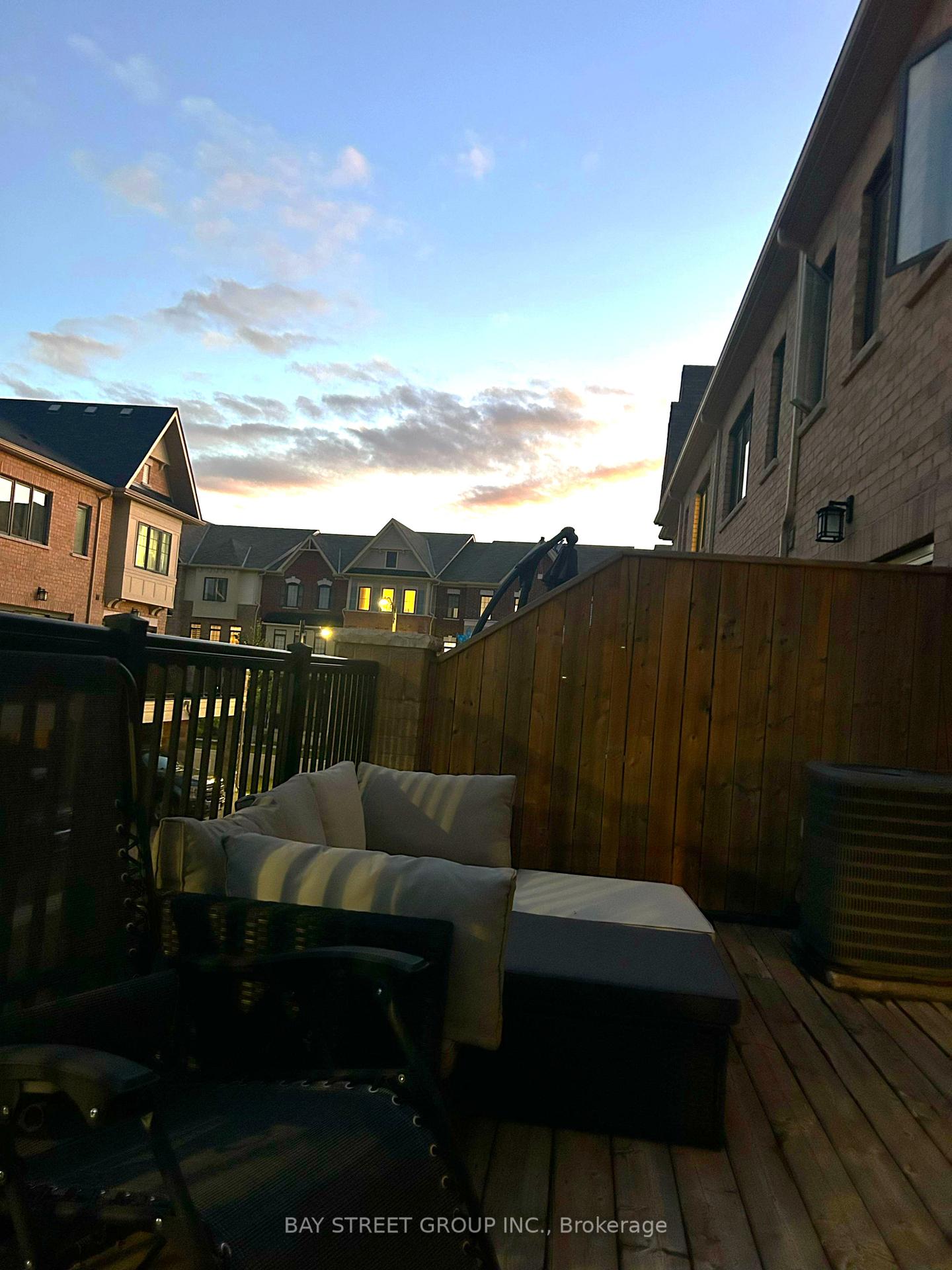 Photo 37 of 35 George Peach Avenue, Markham, Victoria Square — HOMEH