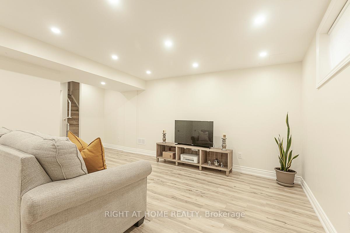 Photo 34 of Unit 59, 745 Farmstead Drive, Milton, Willmott — HOMEH