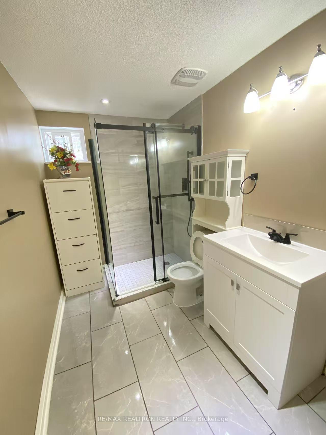 Photo 3 of Unit Bsmt, 41 Wootten Way S, Markham, Sherwood-Amberglen — HOMEH