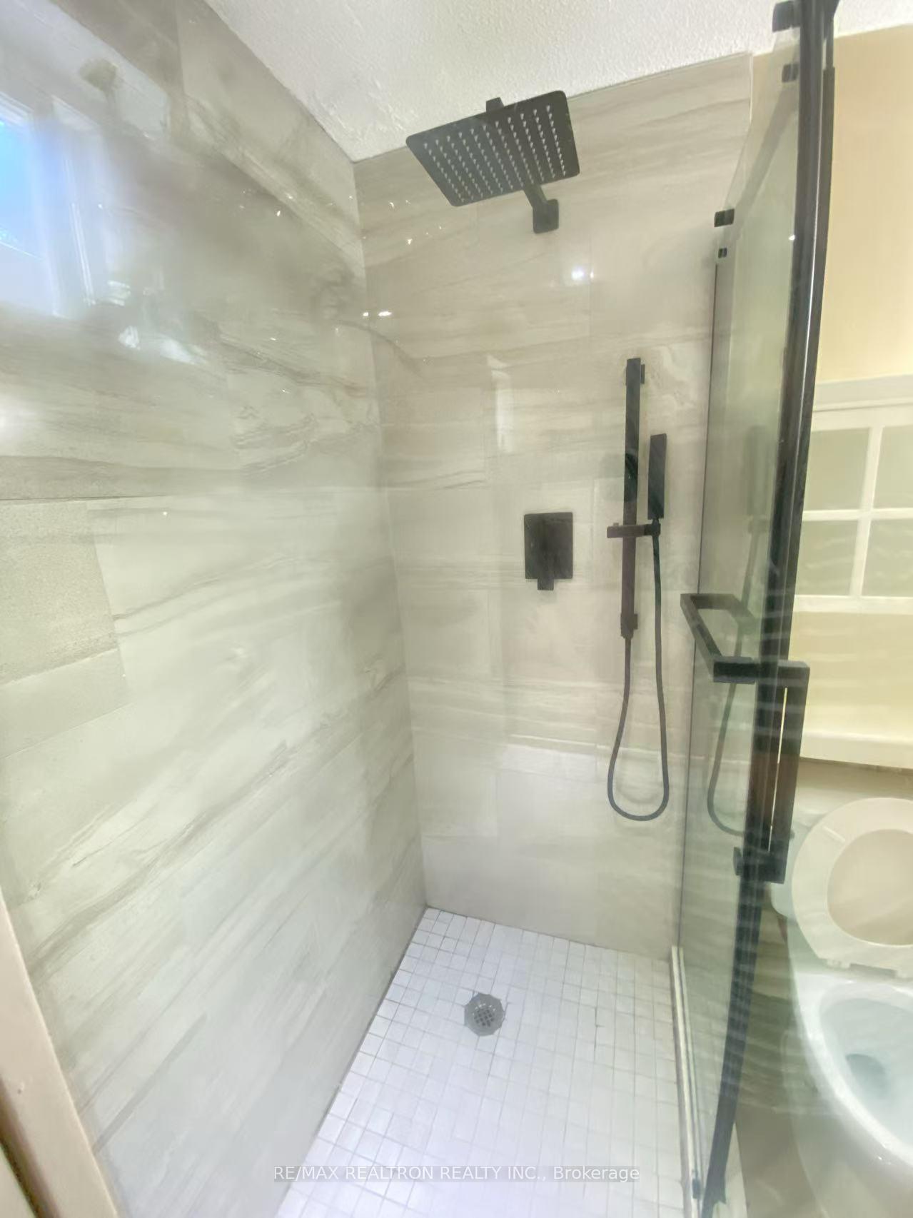 Photo 4 of Unit Bsmt, 41 Wootten Way S, Markham, Sherwood-Amberglen — HOMEH