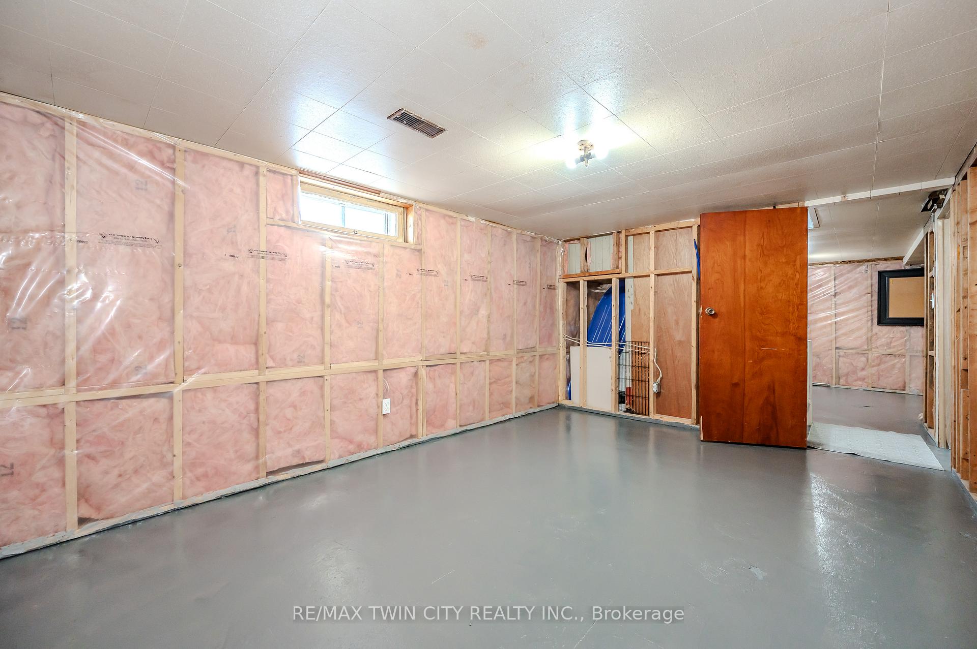 Photo 18 of 11 Esson Street, Kitchener — HOMEH