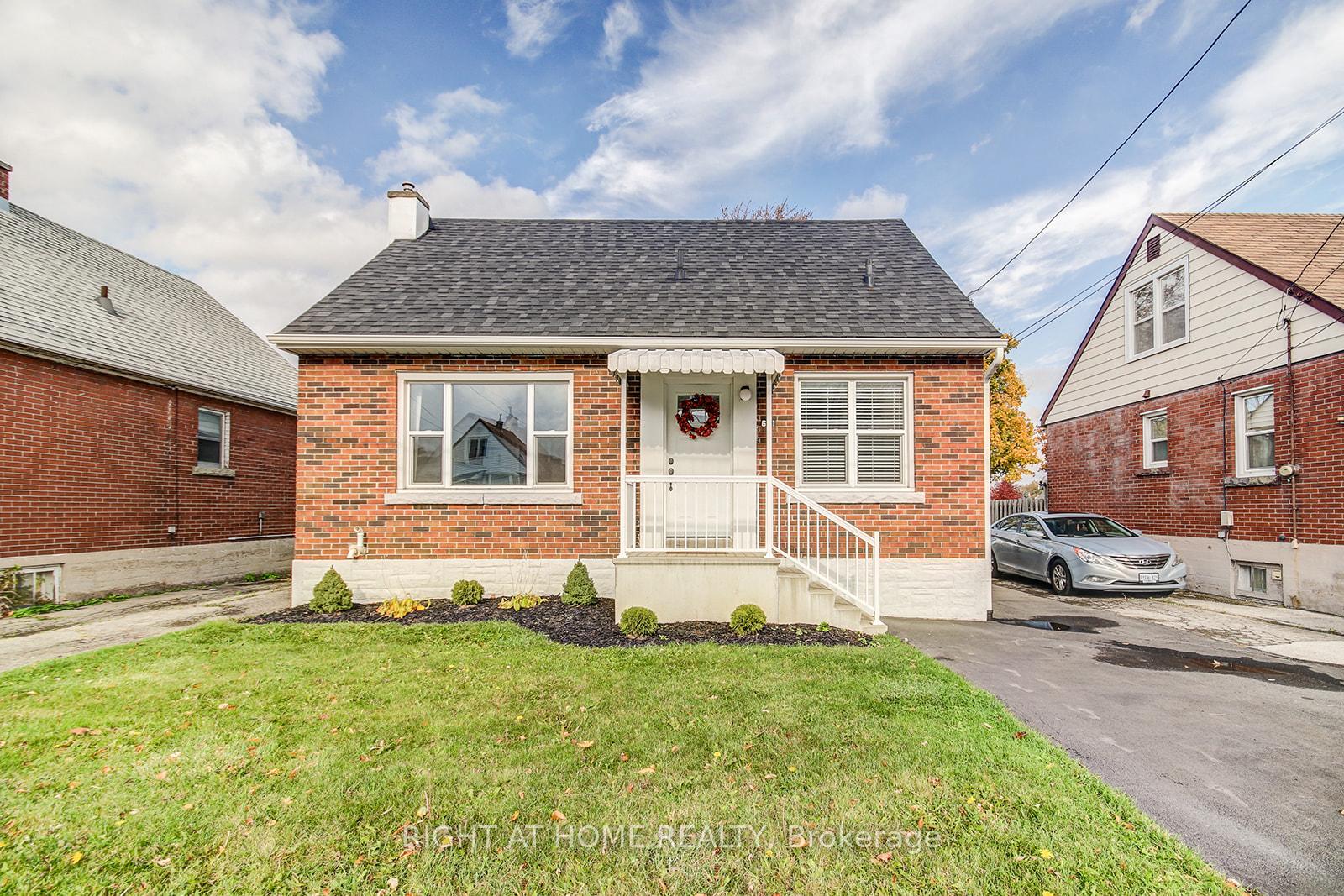 Photo 1 of Unit Upper, 631 Queensdale Avenue E, Hamilton, Eastmount — HOMEH