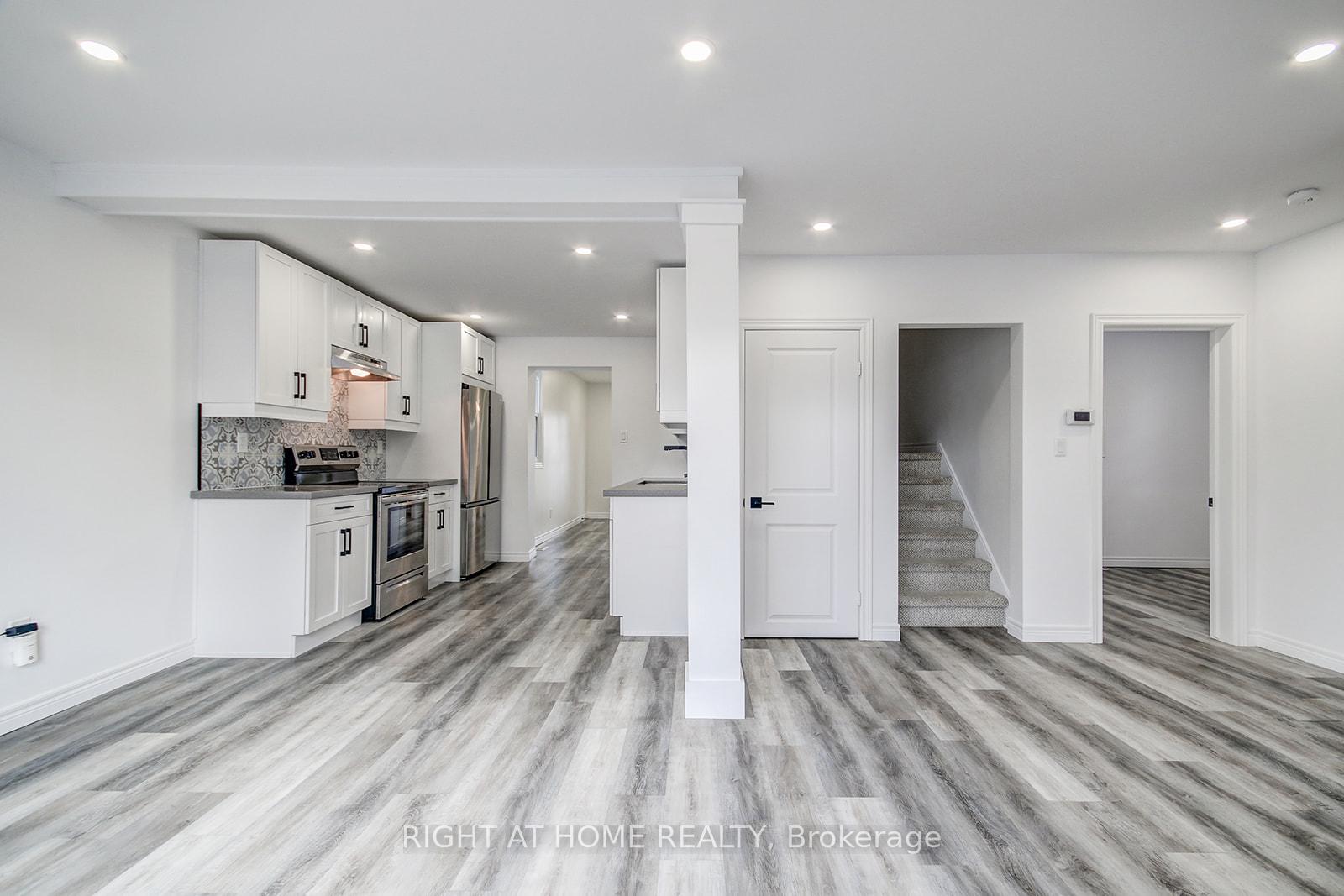 Photo 10 of Unit Upper, 631 Queensdale Avenue E, Hamilton, Eastmount — HOMEH