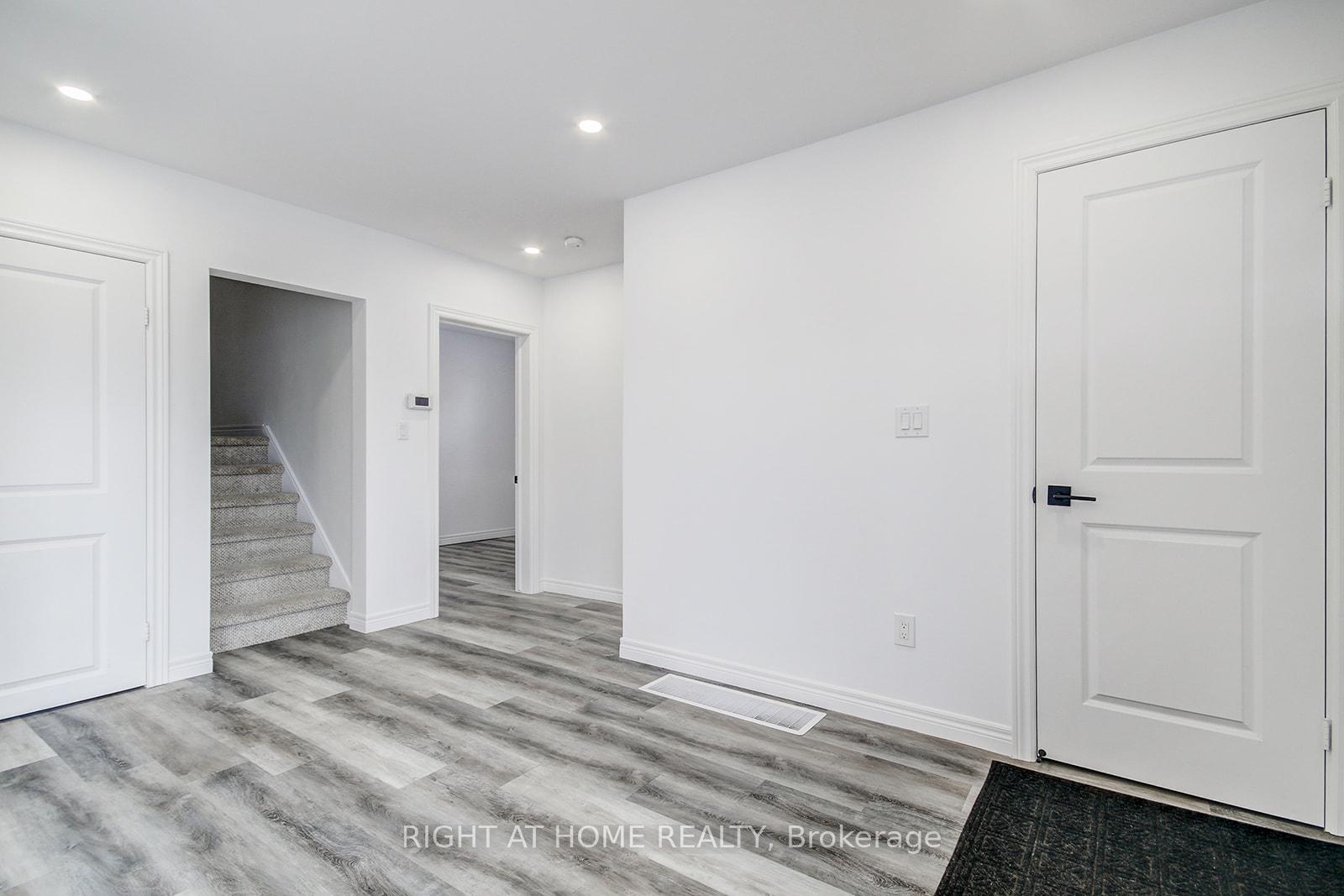 Photo 20 of Unit Upper, 631 Queensdale Avenue E, Hamilton, Eastmount — HOMEH