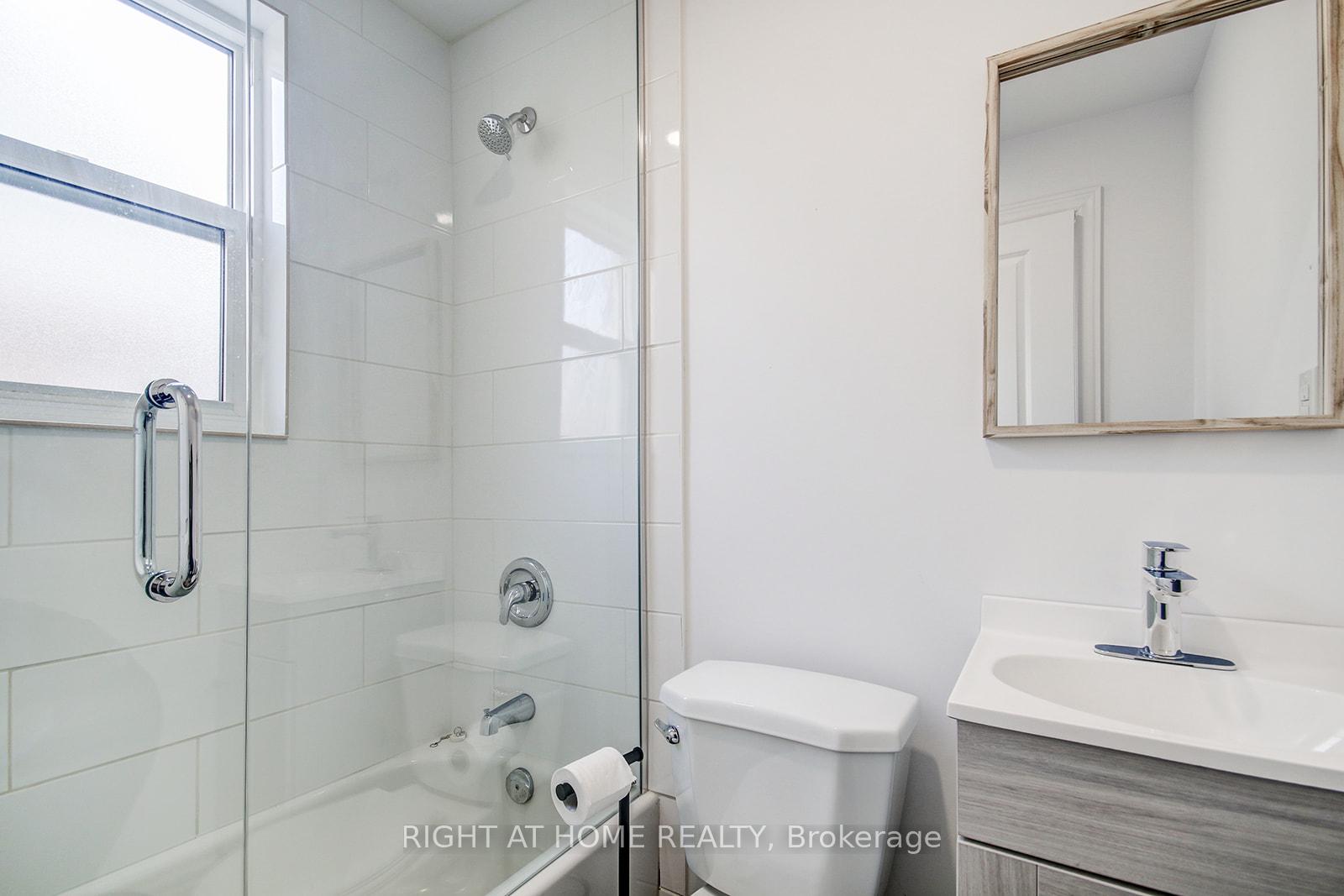 Photo 24 of Unit Upper, 631 Queensdale Avenue E, Hamilton, Eastmount — HOMEH