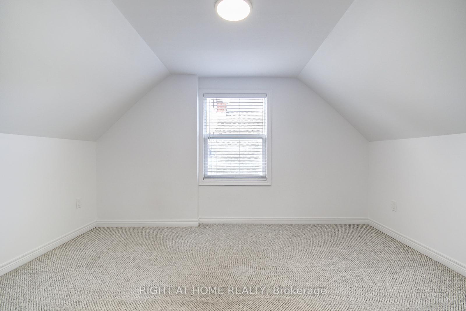 Photo 30 of Unit Upper, 631 Queensdale Avenue E, Hamilton, Eastmount — HOMEH