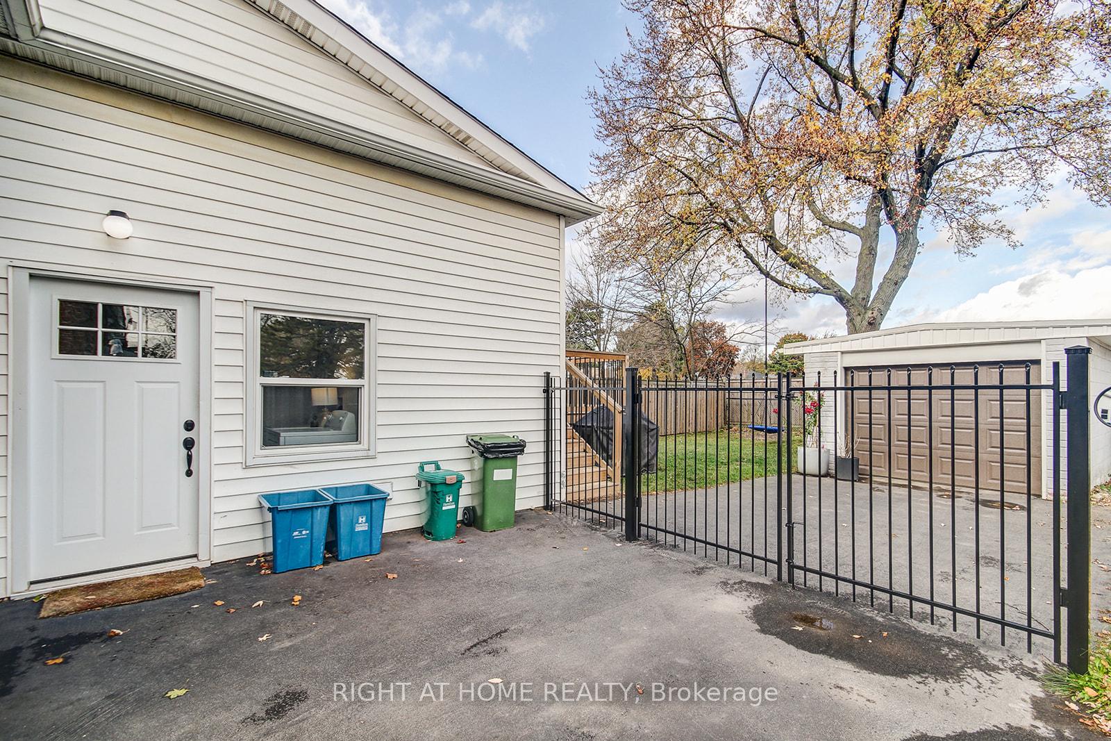 Photo 34 of Unit Upper, 631 Queensdale Avenue E, Hamilton, Eastmount — HOMEH
