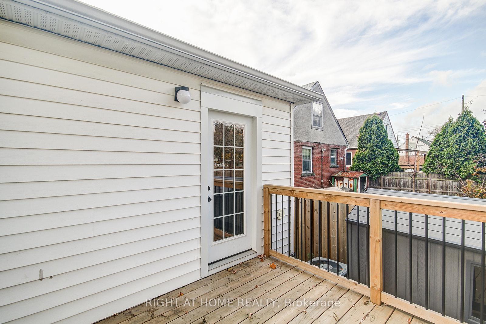 Photo 37 of Unit Upper, 631 Queensdale Avenue E, Hamilton, Eastmount — HOMEH