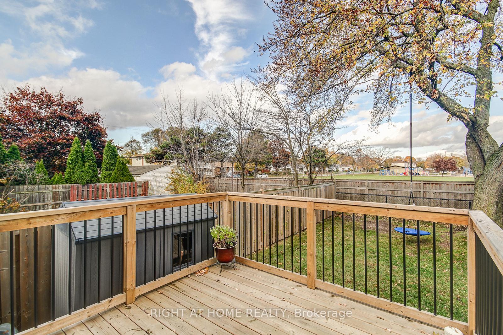 Photo 38 of Unit Upper, 631 Queensdale Avenue E, Hamilton, Eastmount — HOMEH