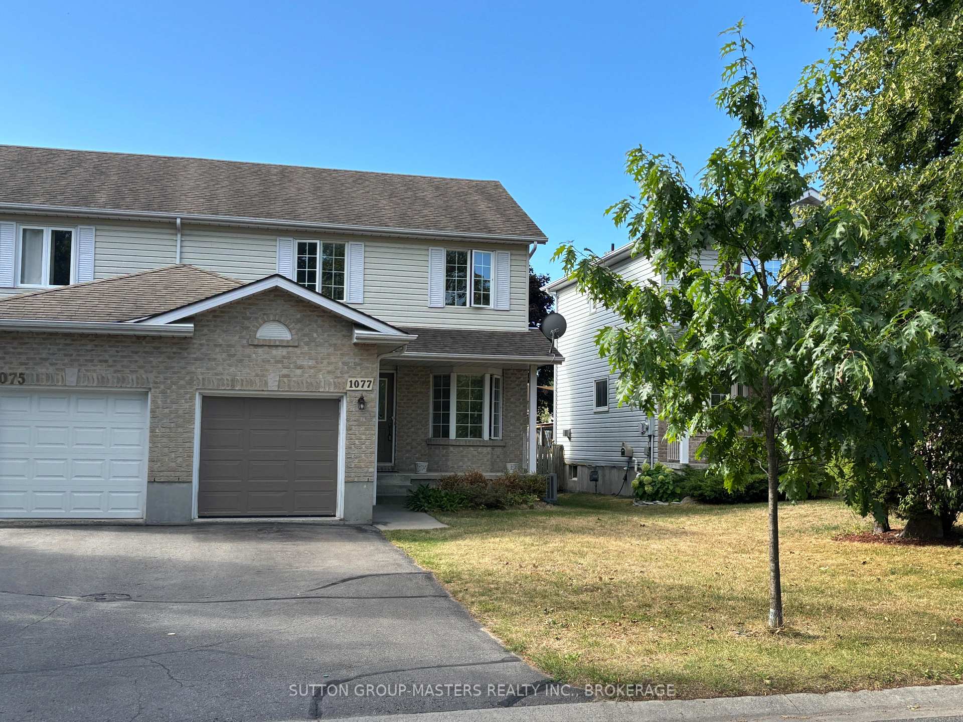 Front of 1077 Acadia Drive