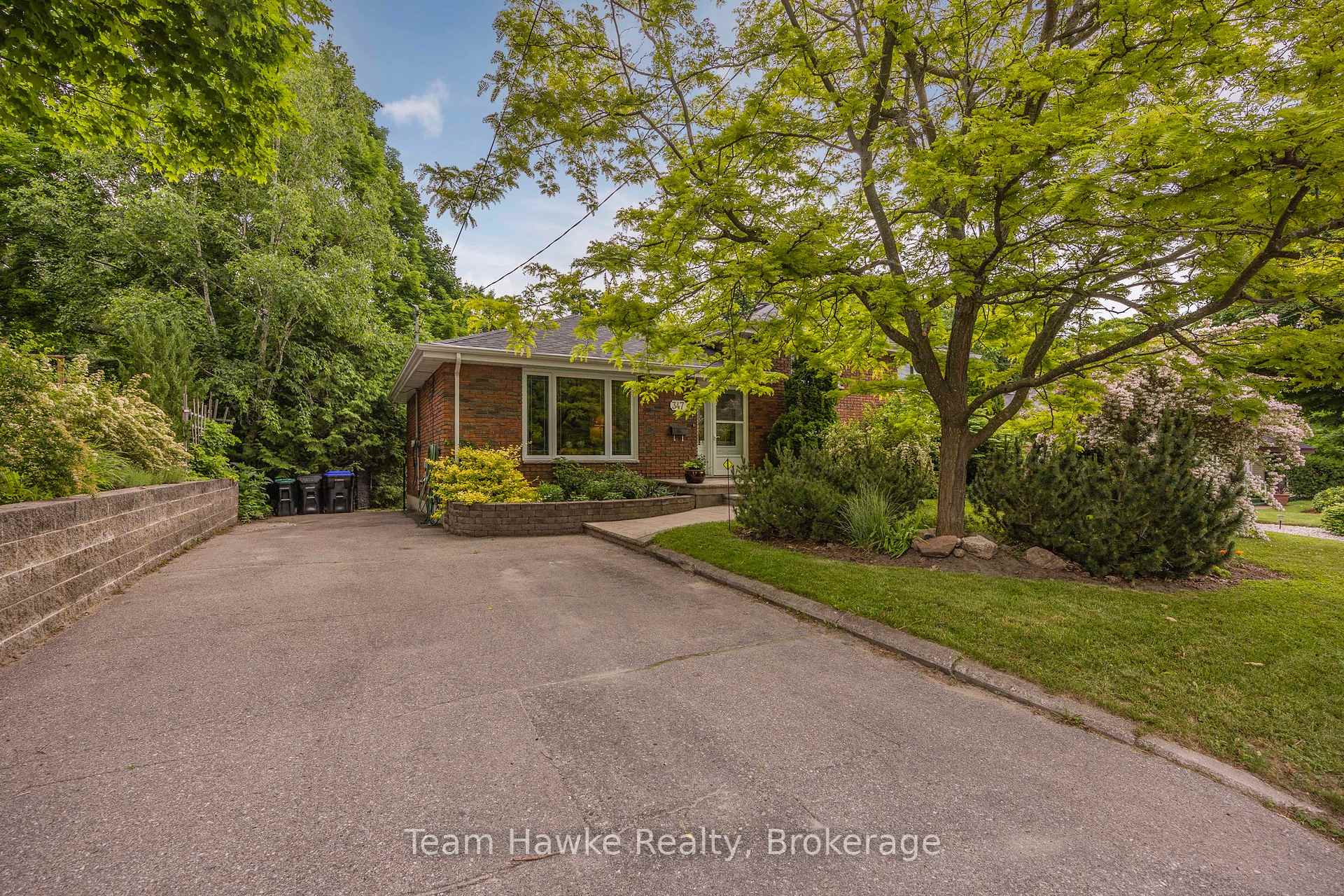 Photo 2 of 347 Fourth Street, Midland — HOMEH