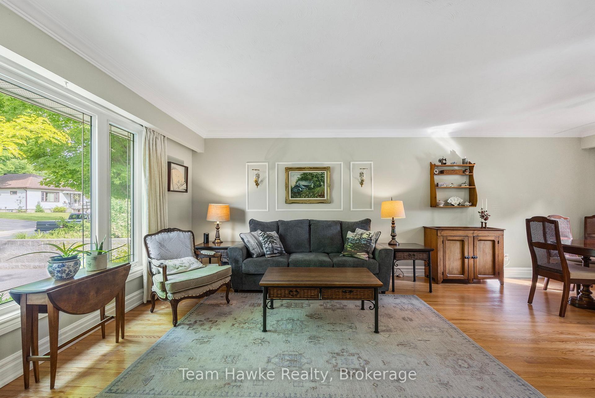 Photo 7 of 347 Fourth Street, Midland — HOMEH