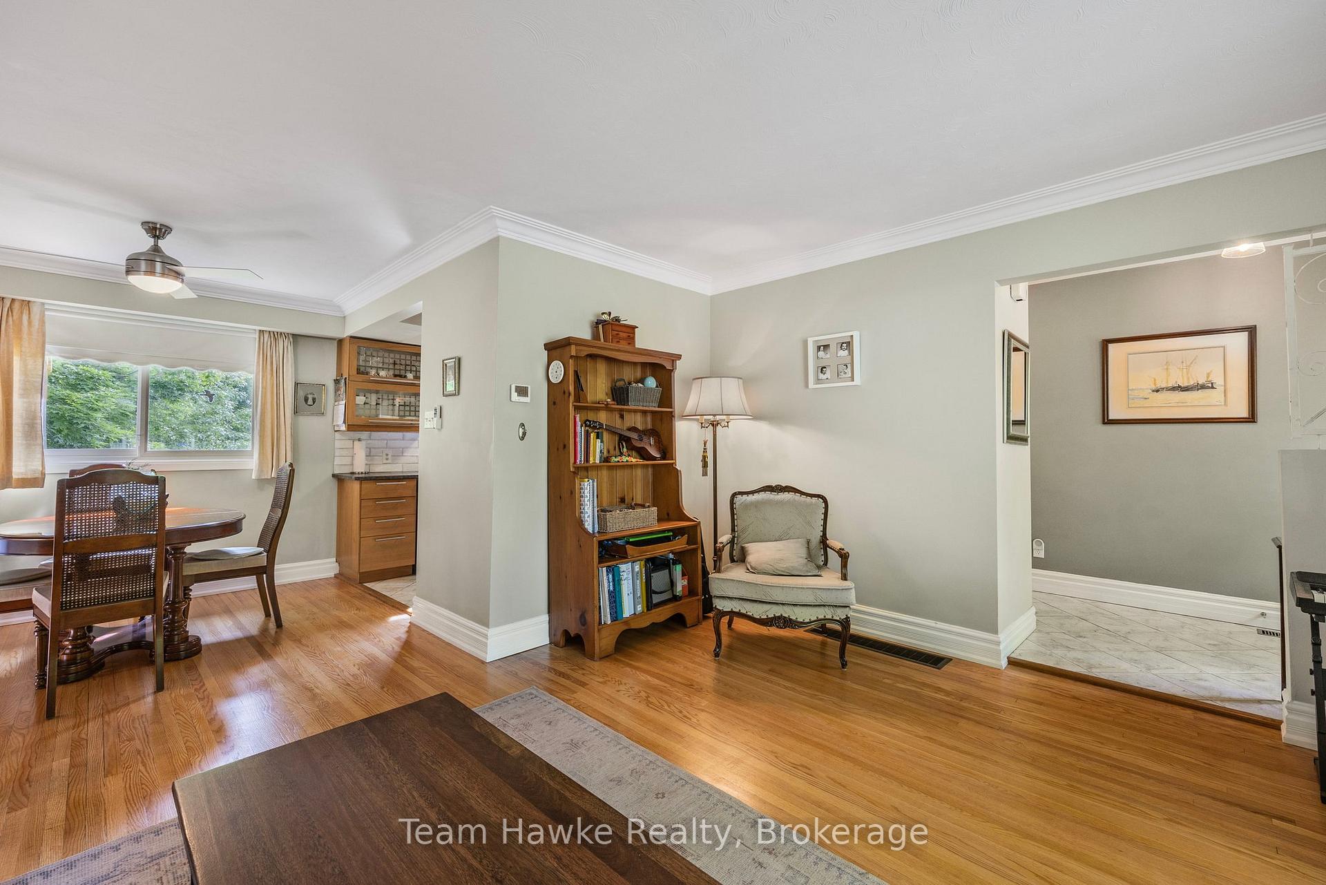 Photo 10 of 347 Fourth Street, Midland — HOMEH