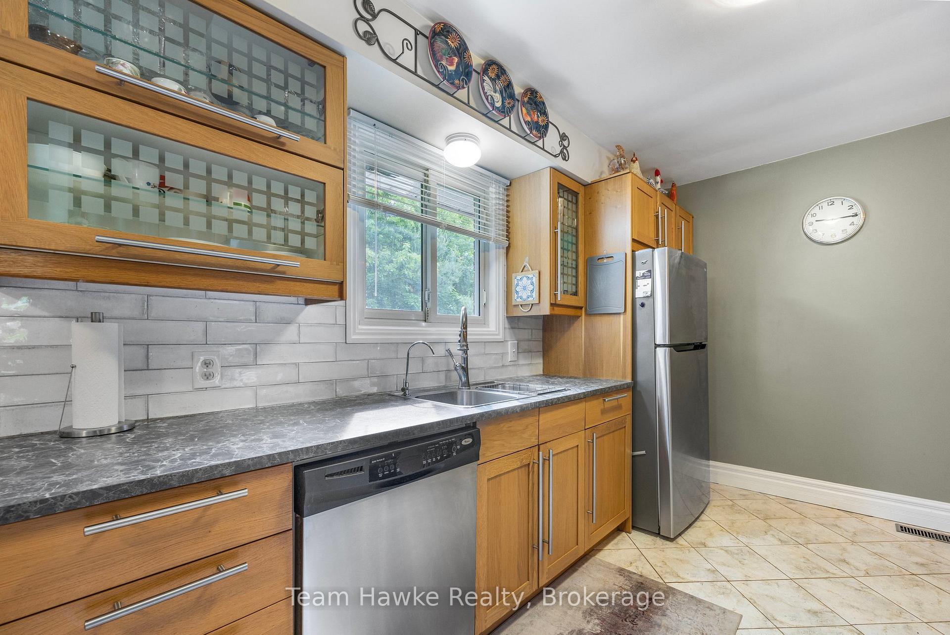 Photo 15 of 347 Fourth Street, Midland — HOMEH