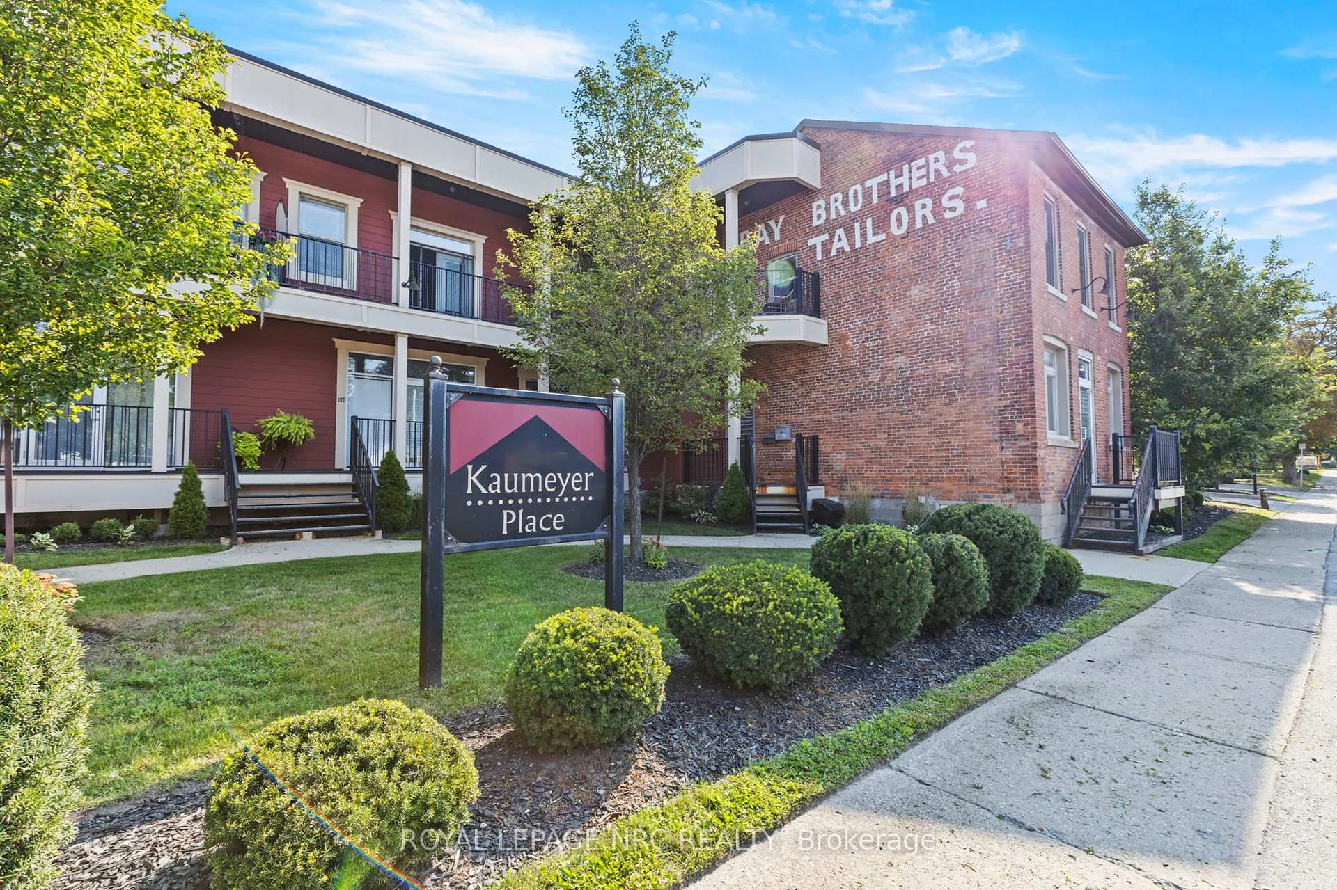 Photo 4 of Unit 106, 3710 Main Street, Niagara Falls, Chippawa — HOMEH