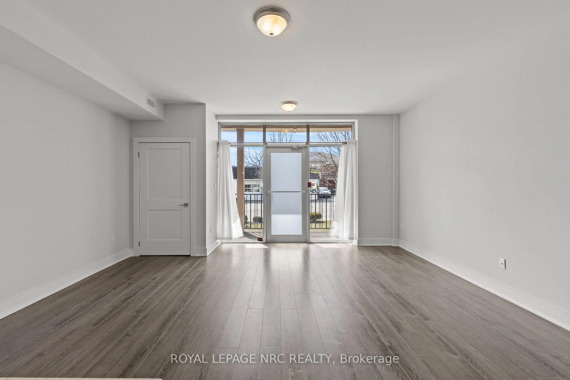 Photo 7 of Unit 106, 3710 Main Street, Niagara Falls, Chippawa — HOMEH