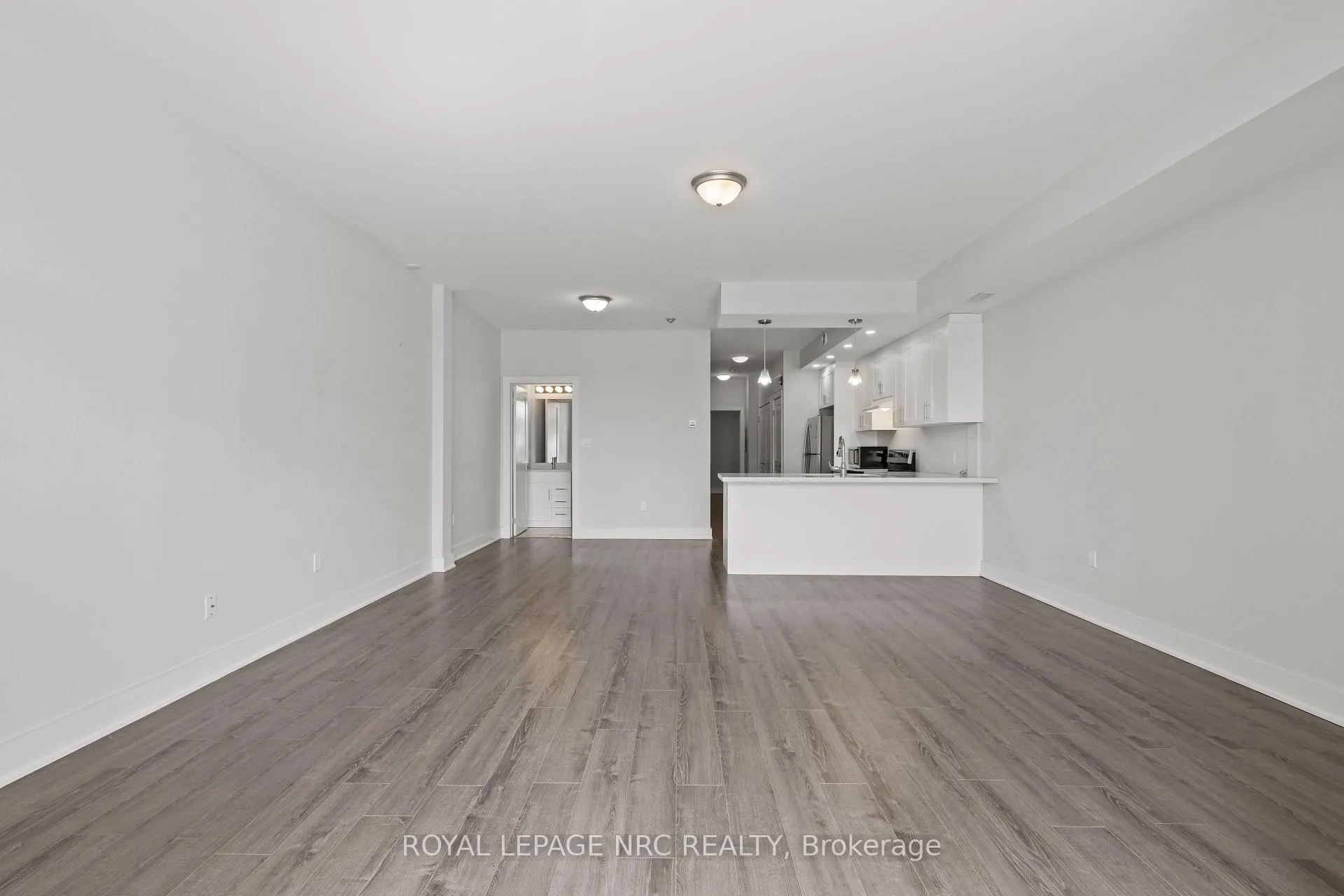 Photo 9 of Unit 106, 3710 Main Street, Niagara Falls, Chippawa — HOMEH